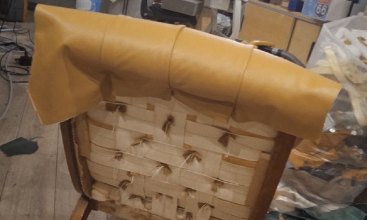 Rénovation complète de fauteuil Chesterfield Aix-en-Provence